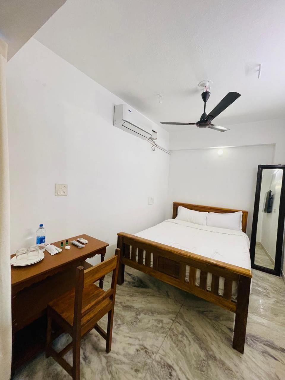 La Villa Marseille Pondicherry Bagian luar foto
