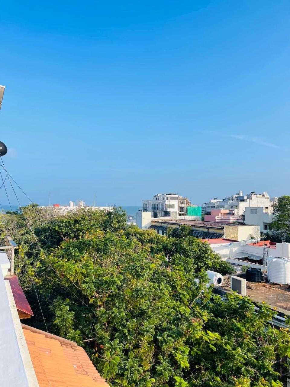 La Villa Marseille Pondicherry Bagian luar foto