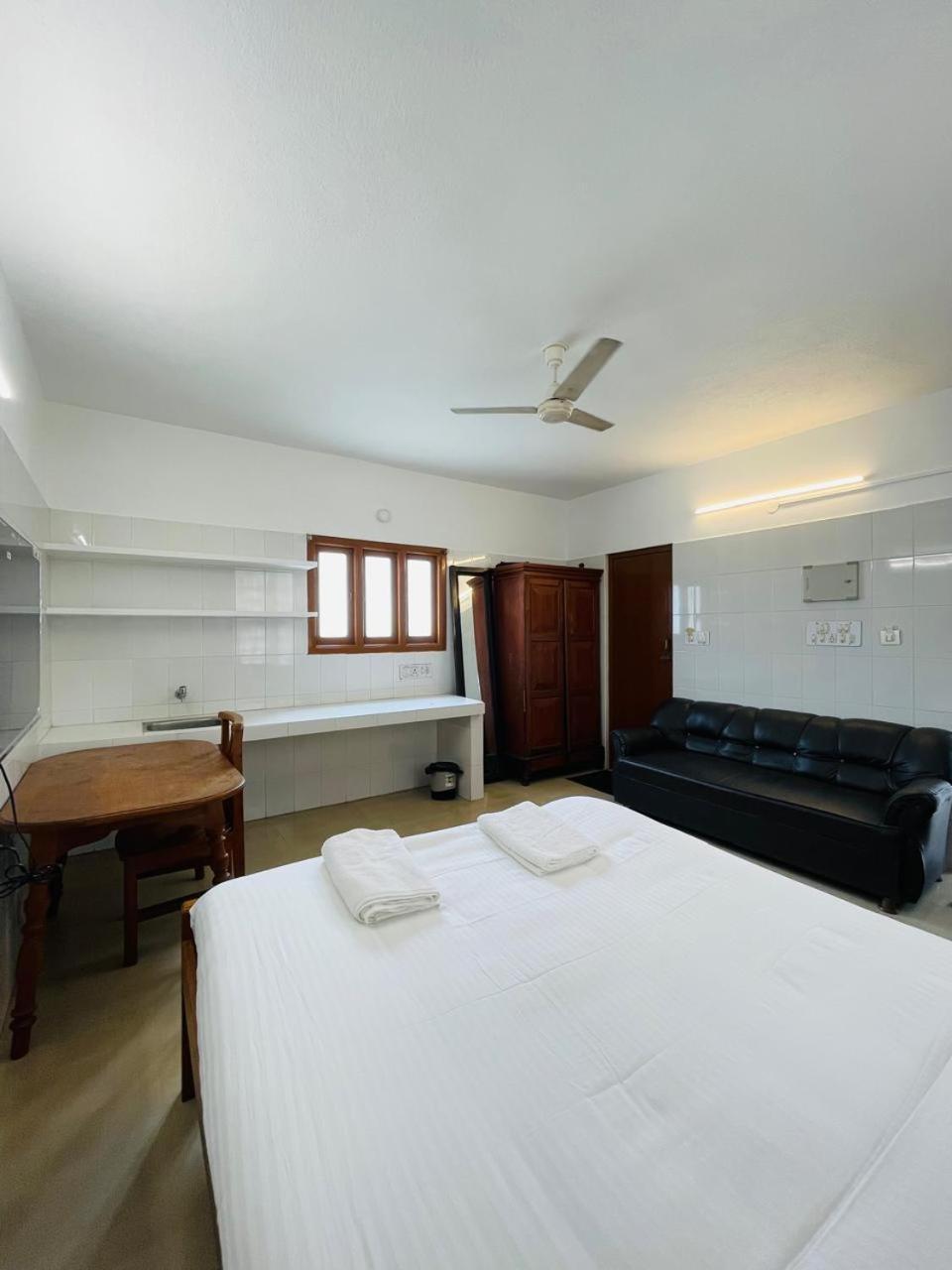 La Villa Marseille Pondicherry Bagian luar foto