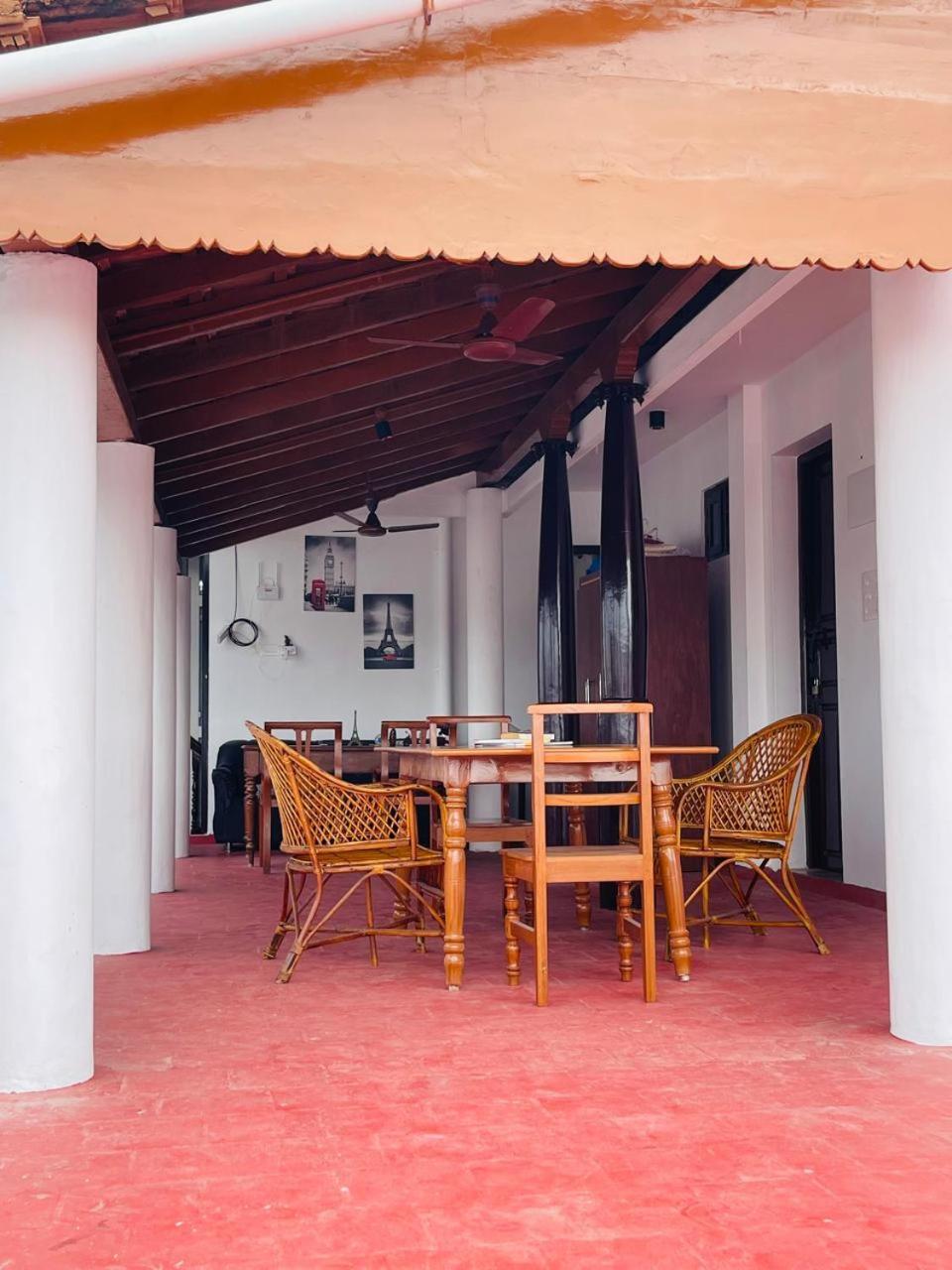 La Villa Marseille Pondicherry Bagian luar foto
