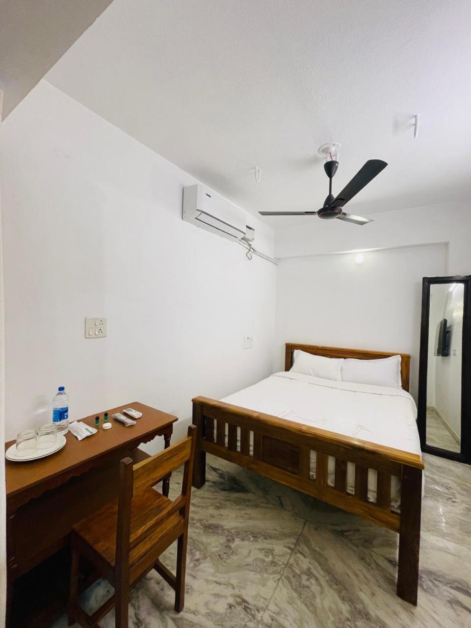 La Villa Marseille Pondicherry Bagian luar foto