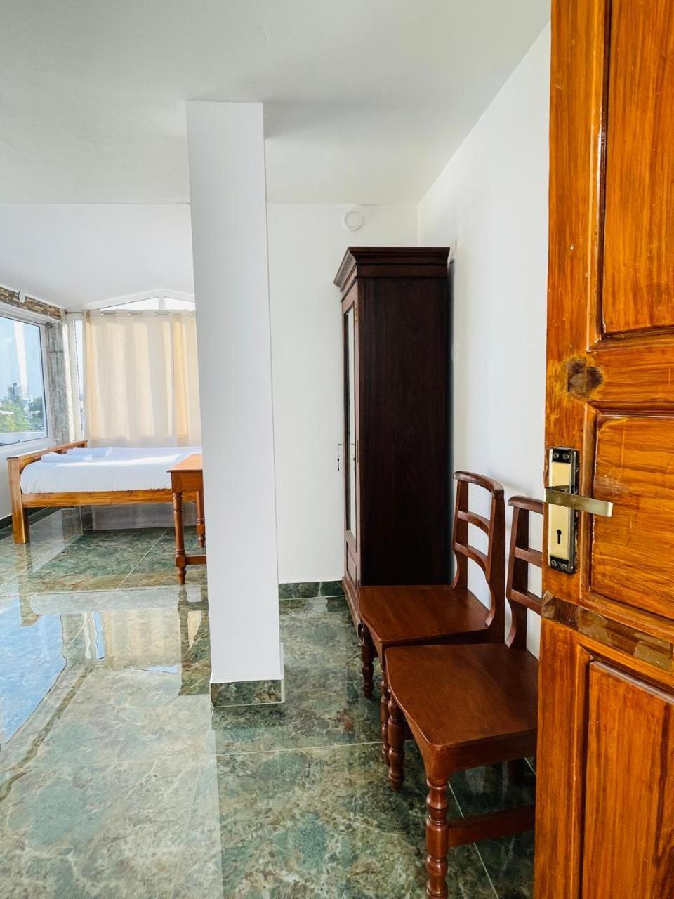 La Villa Marseille Pondicherry Bagian luar foto