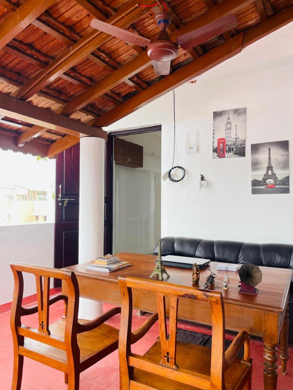 La Villa Marseille Pondicherry Bagian luar foto