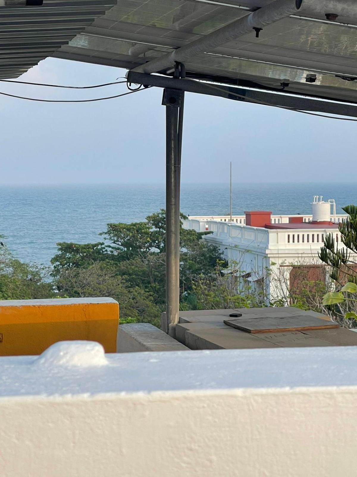 La Villa Marseille Pondicherry Bagian luar foto